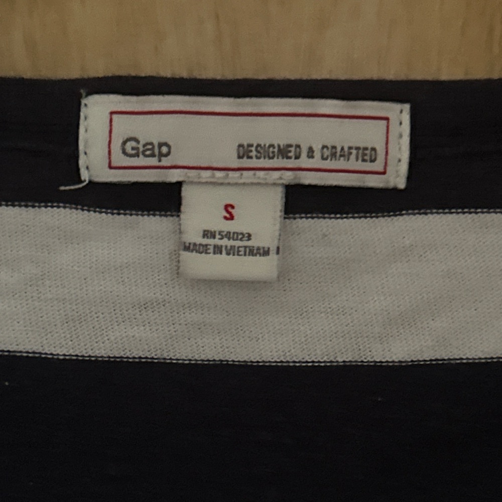 GAP Monochrome Striped Tee